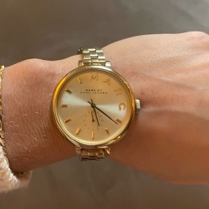- Marc jacobs bracelet watch